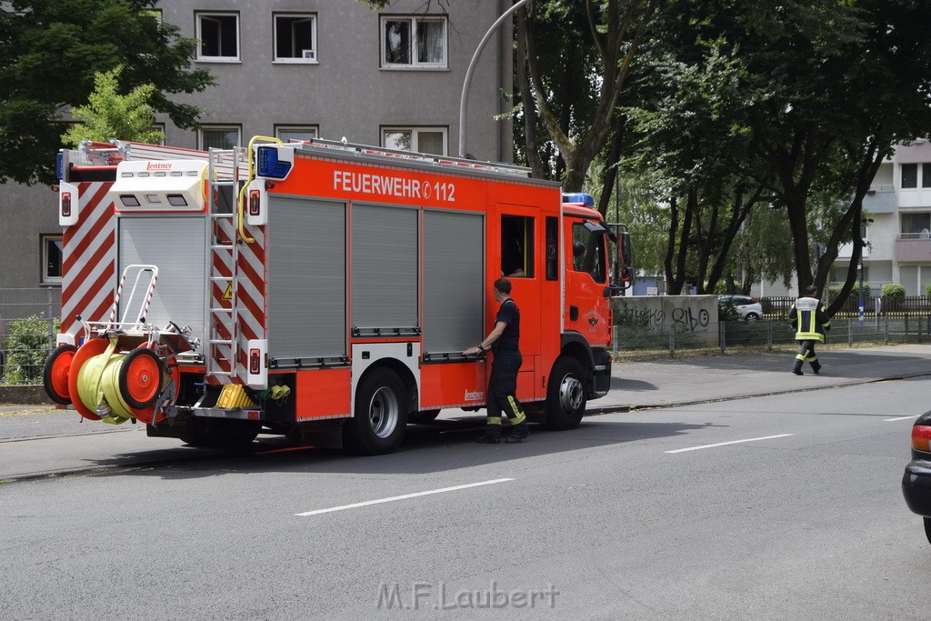 Feuer 2 Y Koeln Bilderstoeckchen Schiefersburger Weg P19.JPG - Miklos Laubert